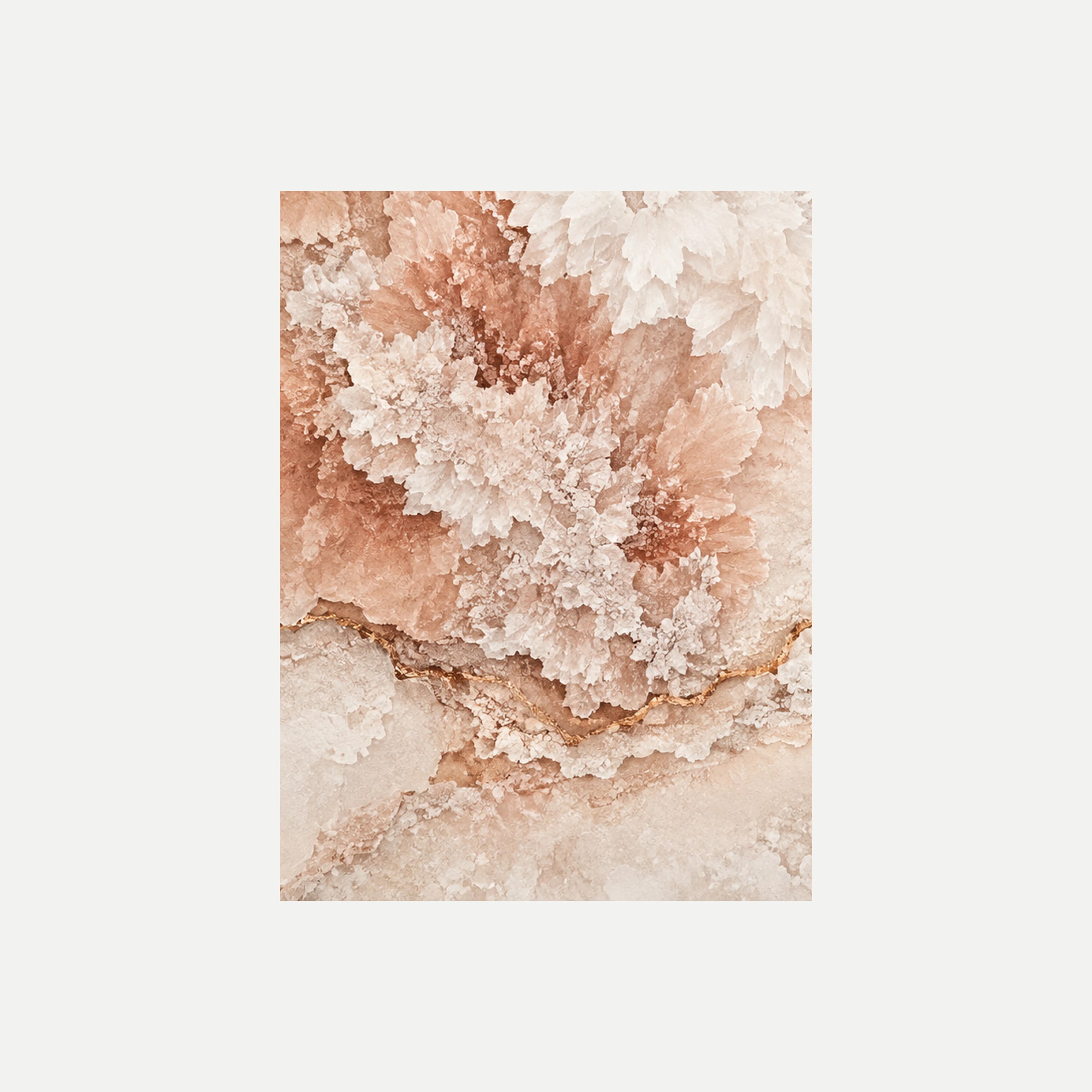 Coral de arcilla I: una agrupación de ramificaciones blancas parecidas al coral sobre rosa pálido, sin marco, sobre fondo neutro.