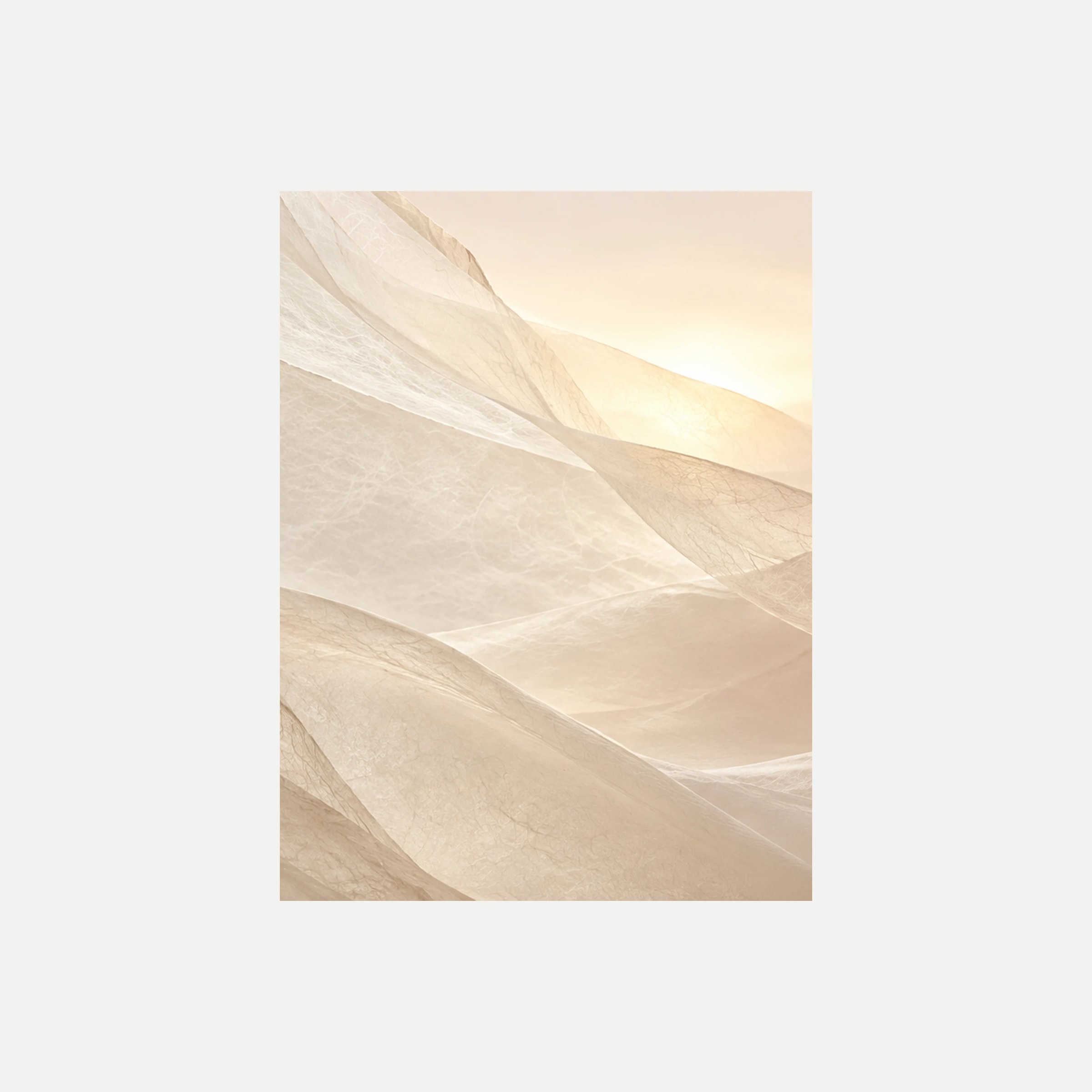 Dawn Veil II: un horizonte luminoso entre planos inclinados crema y arena, sin marco, sobre fondo neutro.
