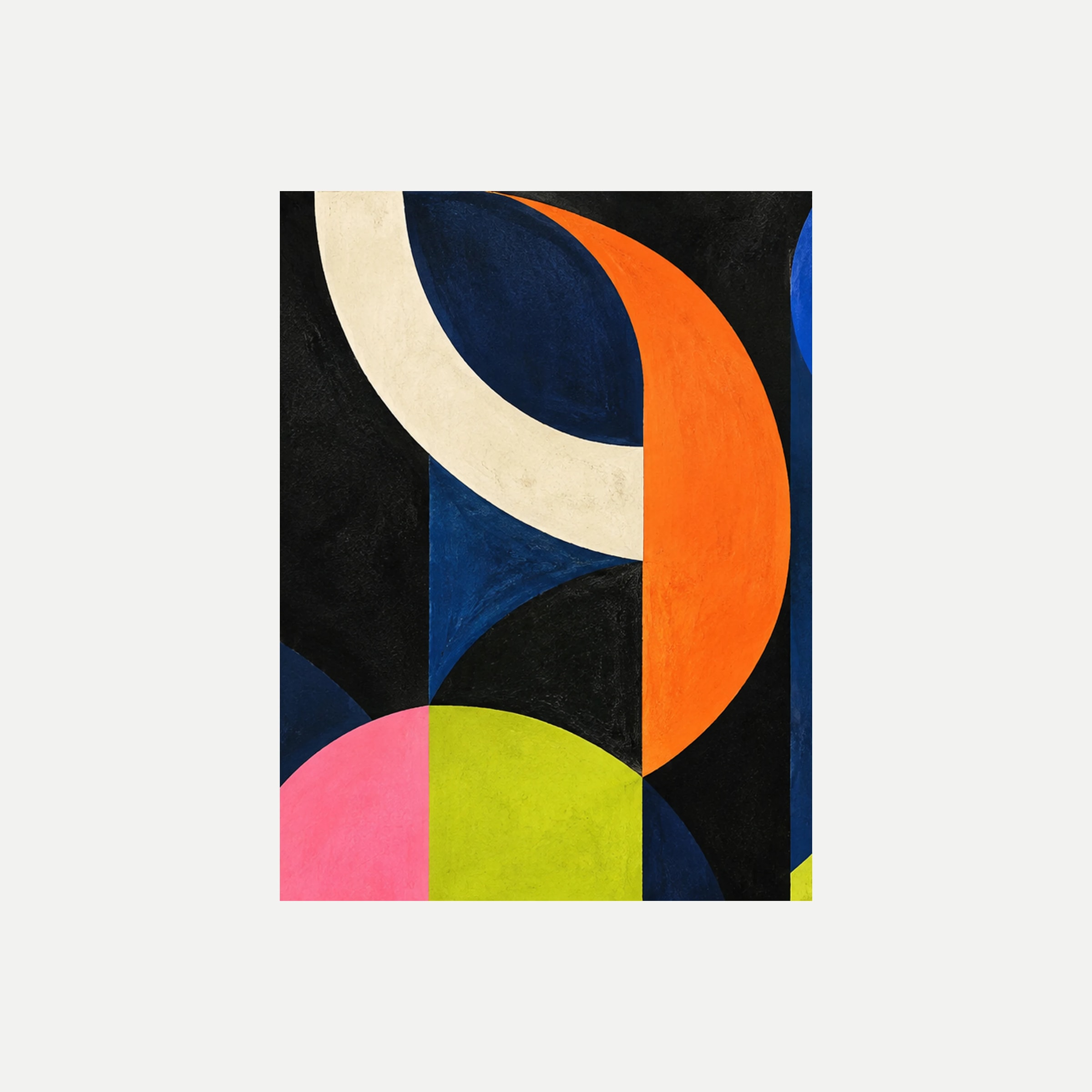 Órbita neón II: una media luna naranja junto a arcos crema y segmentos rosa y verde lima, sin marco, sobre fondo neutro.
