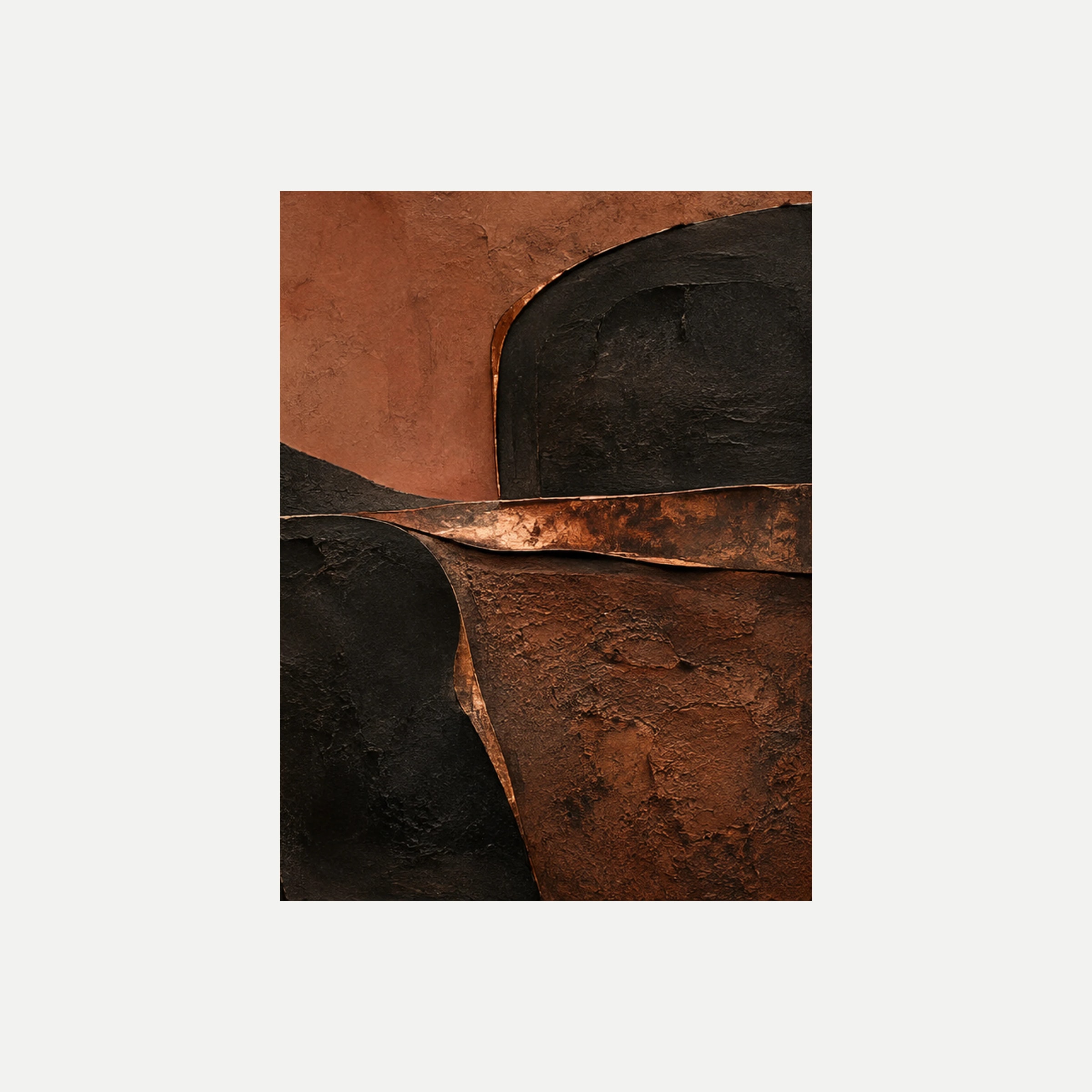 Basalto y brasa III: una forma negra redondeada sobre una banda oscura y un campo terracota inferior, sin marco, sobre fondo neutro.