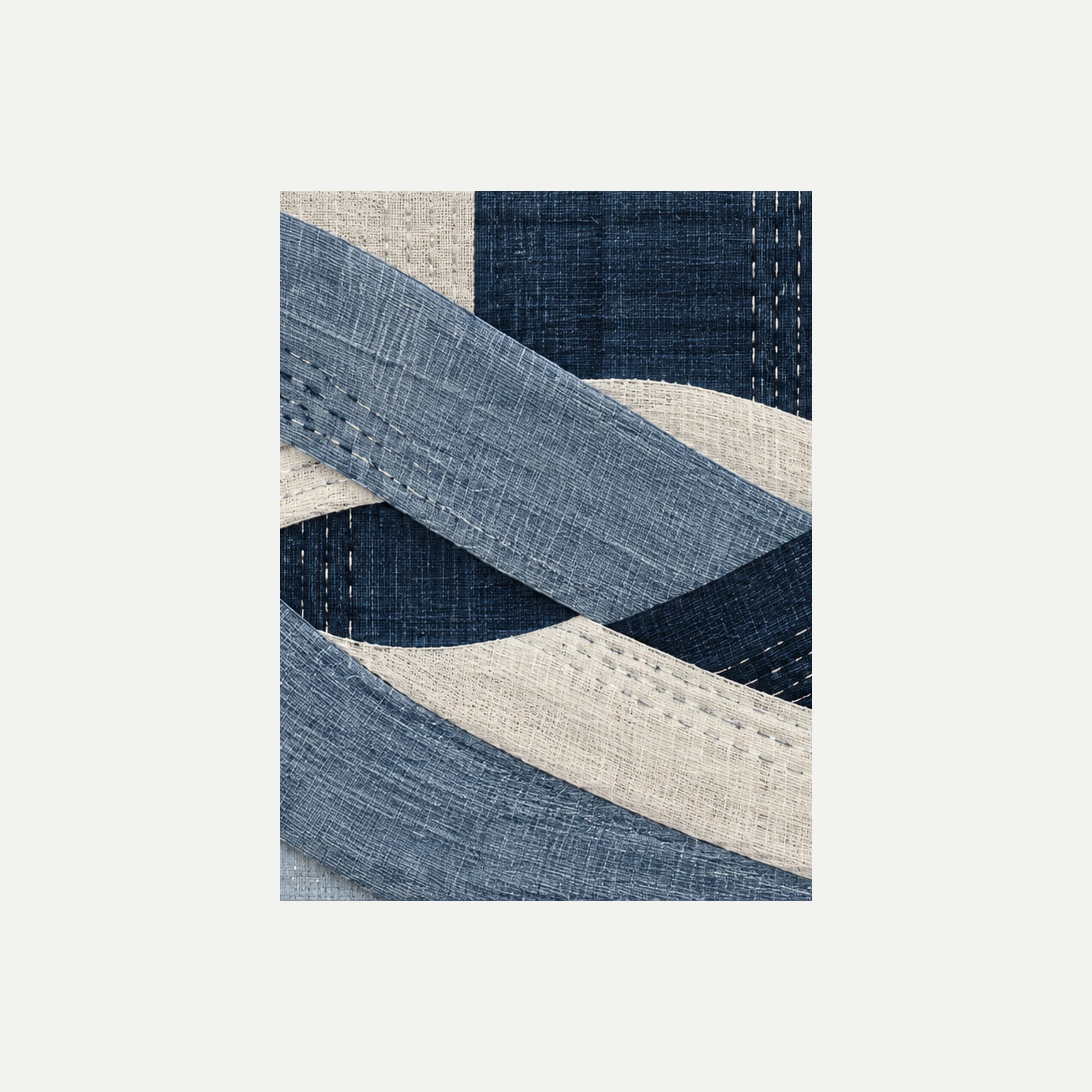 Indigo Loom II: cintas gris azuladas y crudas que se cruzan sobre un fondo azul oscuro, sin marco, sobre fondo neutro.