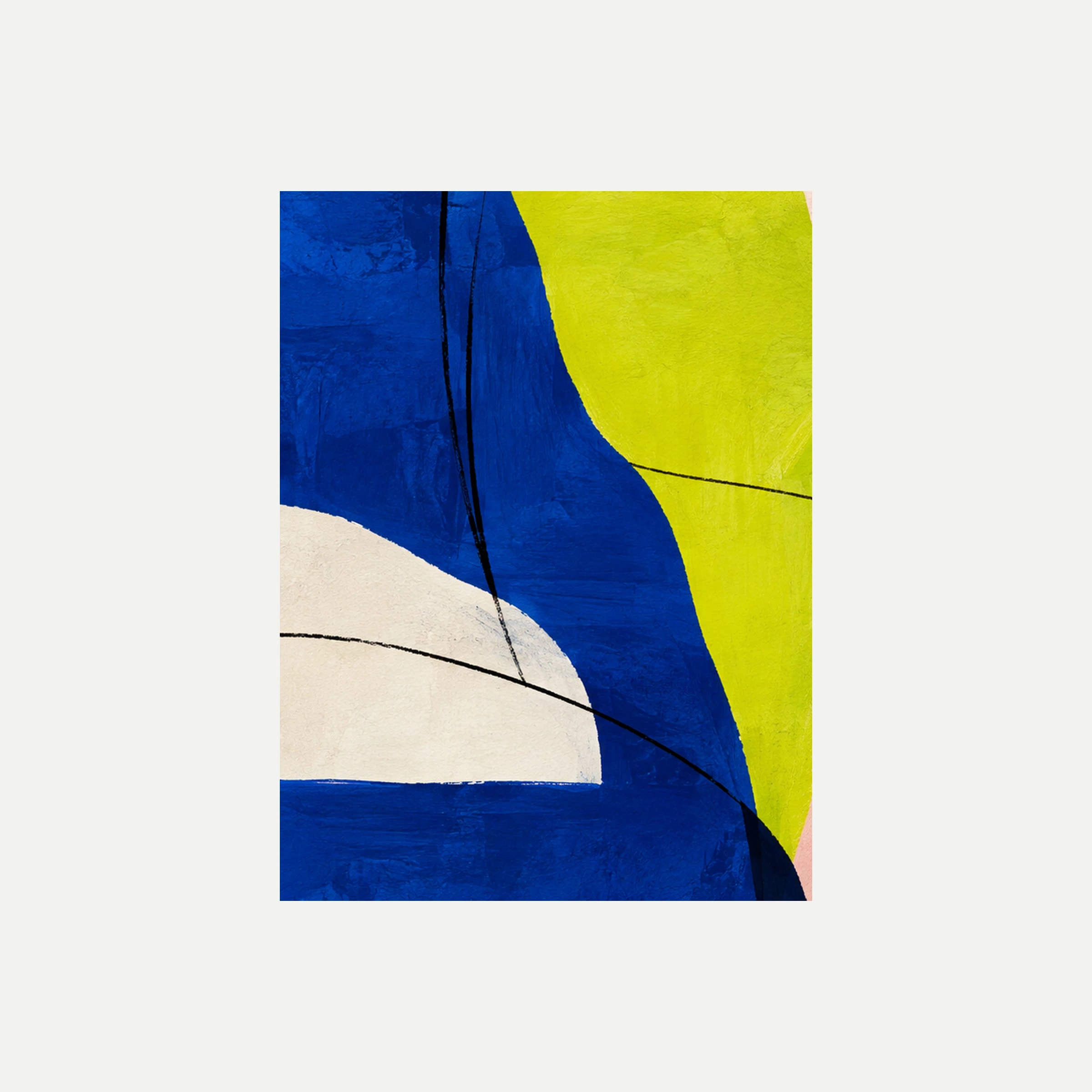 Electric Stillness I: un amplio campo azul cobalto junto a verde lima y crema con finas curvas negras, sin marco, sobre fondo neutro.