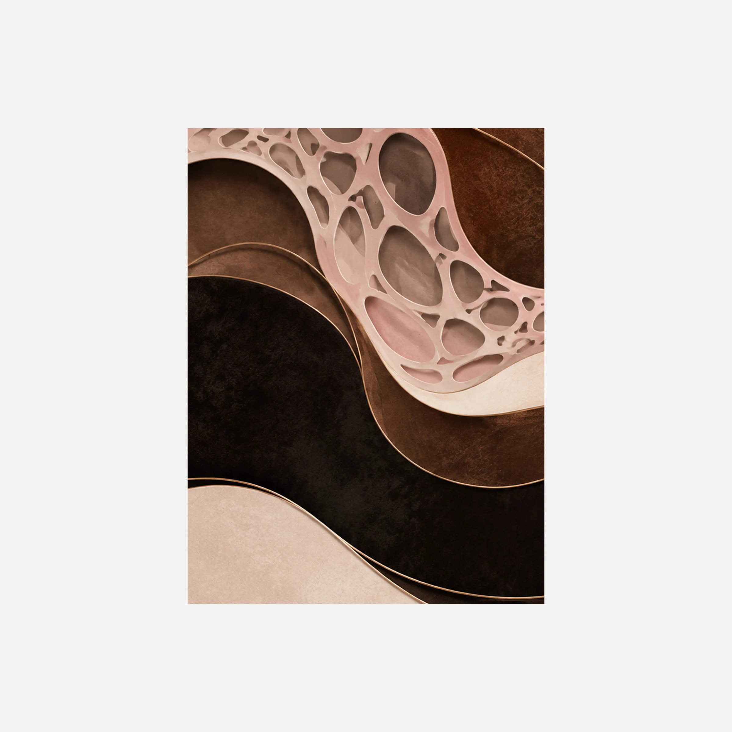 Cacao Lace I: una franja rosa calada sobre curvas café y negro de aspecto orgánico, sin marco, sobre fondo neutro.