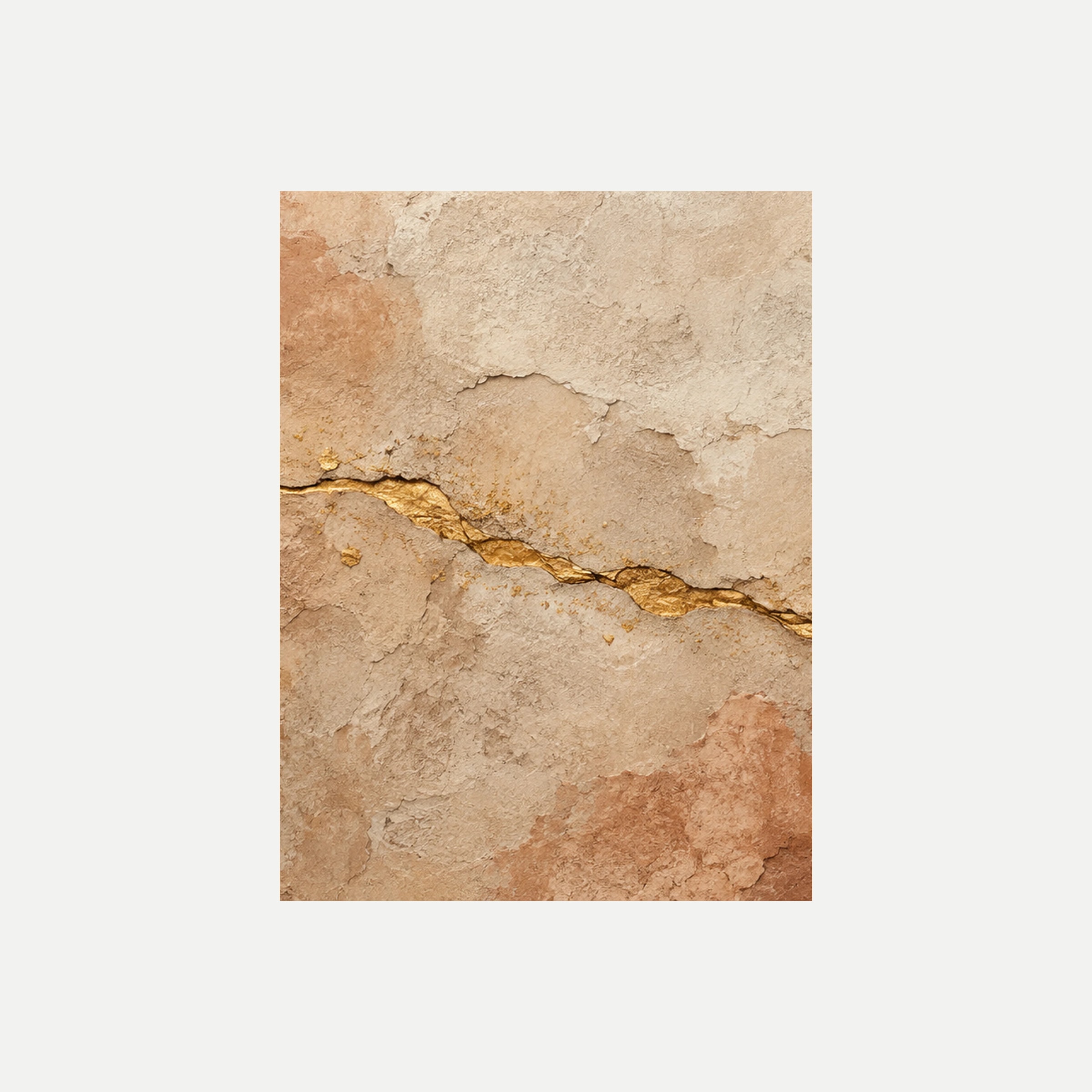 Veta de cobre II: un campo crema y melocotón atravesado en diagonal por una línea de tono dorado, sin marco, sobre fondo neutro.