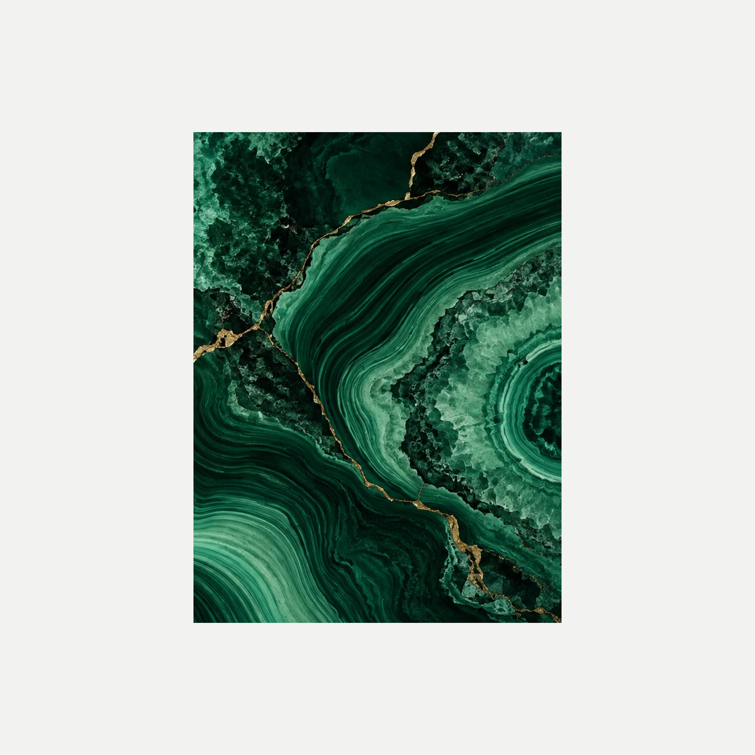 Malachite Thread III: arcos de vetas verdes que convergen hacia el lateral derecho, sin marco, sobre fondo neutro.